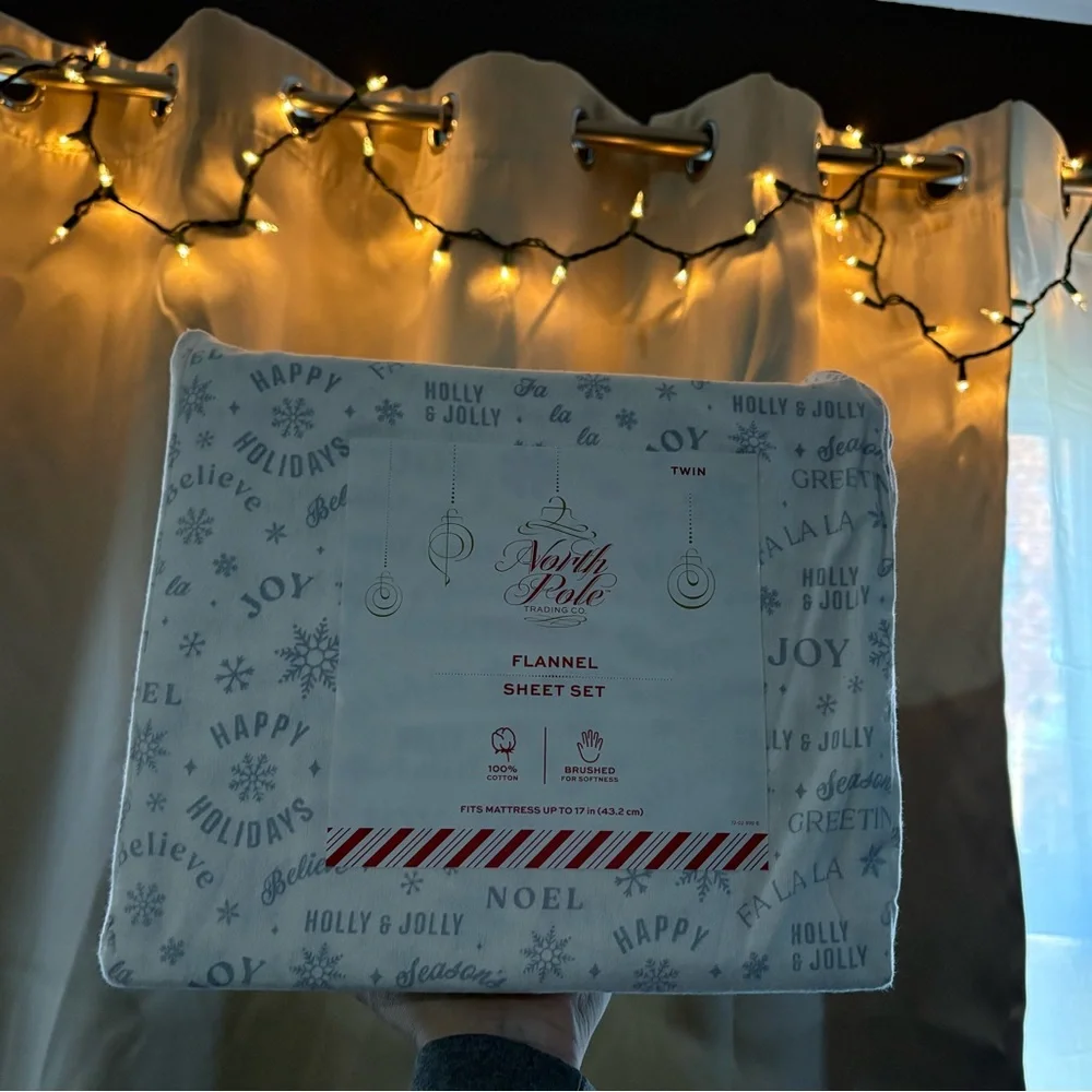 North Pole Flannel Sheet Set - Festive White